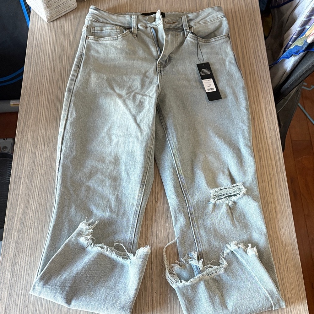 Fashion Nova Light Wash Distressed Straight Leg Jeans Size 9 NWT